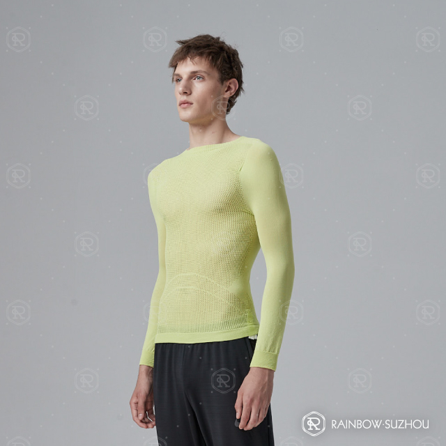 Funktioneller nahtloser Herrenpullover
