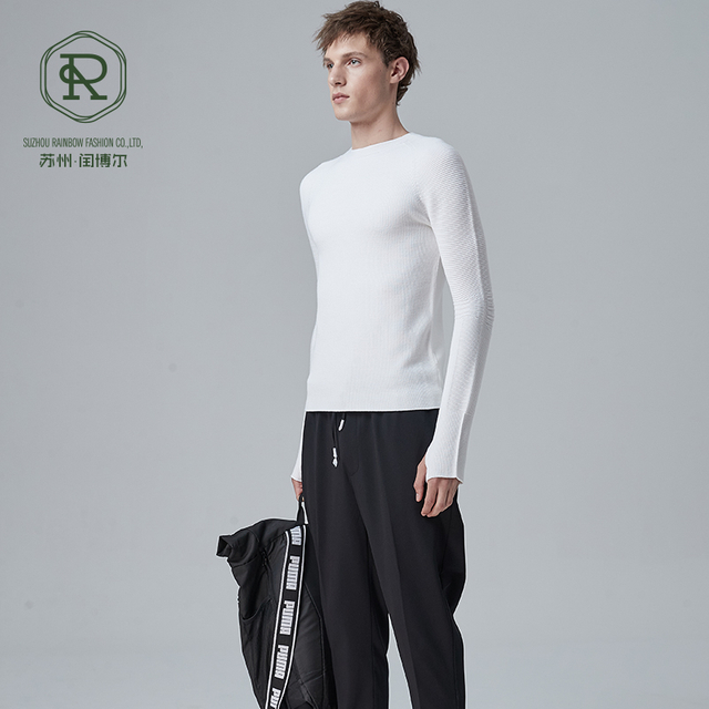 Jersey calefactor Thermolite estructurado con cuello redondo para hombre SU&Eacute;TER SIN COSTURAS PARA EXTERIORES
